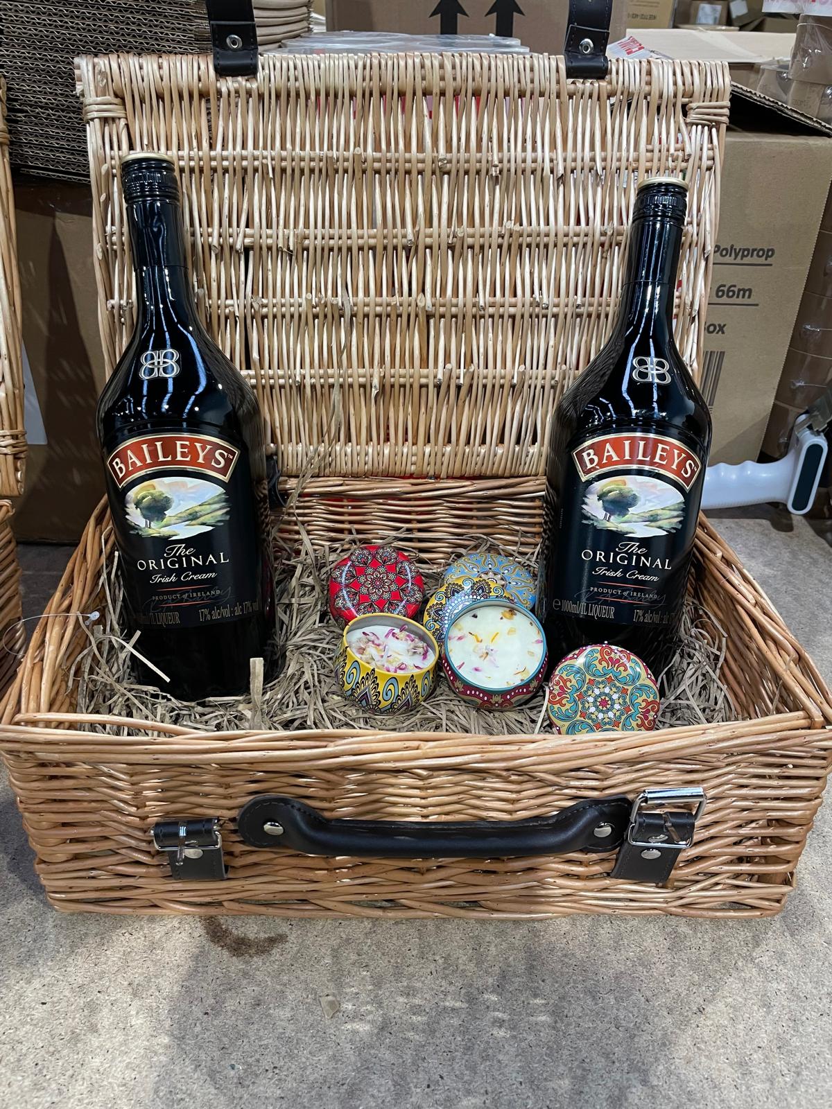 Luxury Baileys Hamper: The Ultimate Gift of Indulgence and Elegance - 2 x 1 Litres Baileys Original & 4 Premium Scented Candles